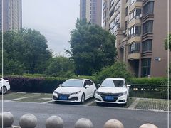 -西湖书堤(平湖八佰伴店)