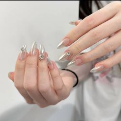 -赢韵美甲美睫瑞士净斑中心