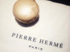 Macaron-Pierre Herme(Rue Bonaparte)