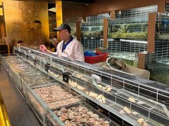 -钱小奴海鲜自助黑金店(杭州滨江龙湖店)