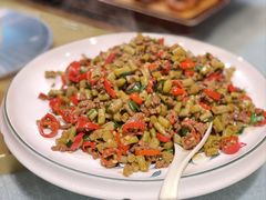 酸豆角炒牛肉-大师傅金奖啤酒鱼(西街口总店)