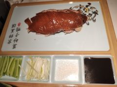 特色烤鸭-荷塘秋月·本帮江浙菜(国权路店)