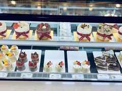 -花花卷卷·鲜食蛋糕(静安久光百货店)