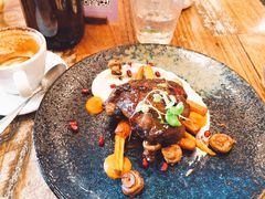 -FLOVIE FLORIST CAFE