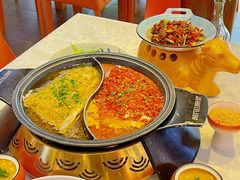 -阿瓦山寨·湘菜现炒·剁椒鱼头王(咸阳总店)