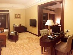 -广州天河希尔顿酒店