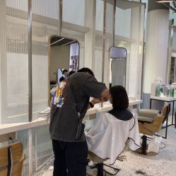 -PE SALON 