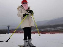 -辽阳弓长岭温泉滑雪场