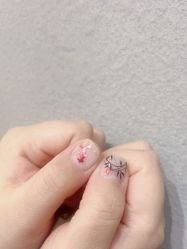 -进巍美甲美睫