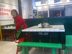 -晓彭肥肠鸡·泡椒鸡火锅(水木天地店)