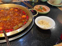 -潮火锅·麻辣牛肉火锅(观音桥方圆·LIVE店)