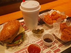 -The Habit Burger Grill 哈比特汉堡(复兴soho店)