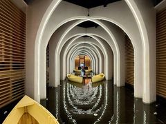 -涨巢·潮玩水疗局