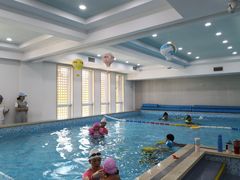 -乐悠游亲子游泳俱乐部