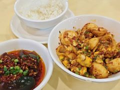 -笨罗卜浏阳菜馆(太平街店)