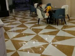 -汀洲酒店(苏州奥体中心地铁站店)