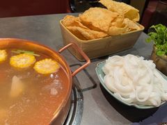 招牌鲜牛腩骨汤锅底-牛村来人潮汕牛肉火锅(西单店)