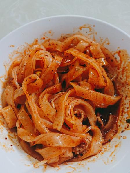 齐家陕西擀面皮-"我觉得挺好吃的,应该是自己做的那种,我更.