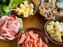 -包整·丝娃娃(一览甲秀楼风景店)