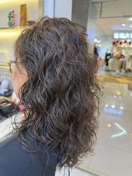 -虫二·专注健康烫染沙龙