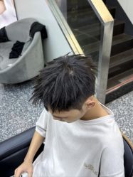 -藤野造型专业烫染接发