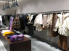 -URBAN REVIVO(七宝领展广场店)