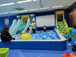 -孩子王童乐园(马群店)