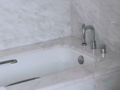-上海漕河泾万丽酒店