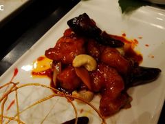 宫保虾球，已经吃了两三颗-唐廊烤鸭店(工体店)