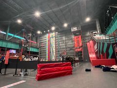 -极限PLAY运动娱乐新世界·团建派对潮玩休闲馆·室内蹦极高空游乐园