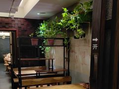 -万记麻辣烫国展总店