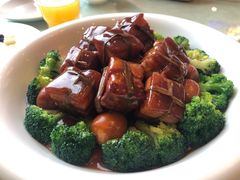 鹌鹑蛋红烧肉-老虎滩船说·海胆水饺·大连海鲜(老虎滩店)