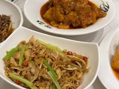 -刘胖子家常菜·蹄花焖藕(中南店)