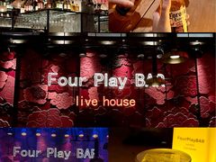 -FOUR PLAY BAR
