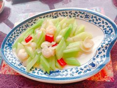 西芹百合炒虾仁-宁波状元楼酒店(和义路店)