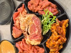-啊美丽炭火烤肉(滑翔一店)