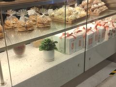 面包甜点陈列柜-新麦西饼(广东路店)