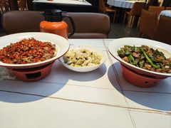 -阿瓦山寨·湘菜现炒·剁椒鱼头王(咸阳总店)