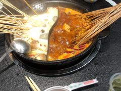 -两三事小郡肝串串香火锅(桂庙店)