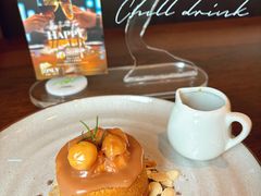 -Chom Cafe and Restaurant