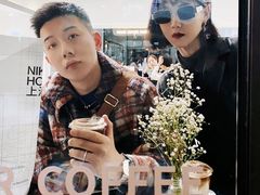 -M Stand(上海人民广场来福士店)