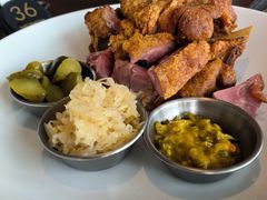 -MONICH牛排融合餐厅(和义大道购物中心店)