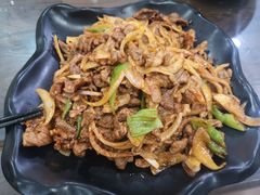 -壹阁胡羊焖饼(特色小吃街店)
