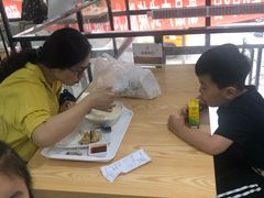 -门庭若市豆浆油条(恒生广场店)