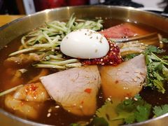 特色现压冷面-聚合鑫东北熏酱熟食麻辣面(长阳店)