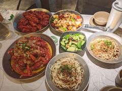 -巴厘龙虾·榜首油焖大虾(音乐学院·沿江酒馆店)