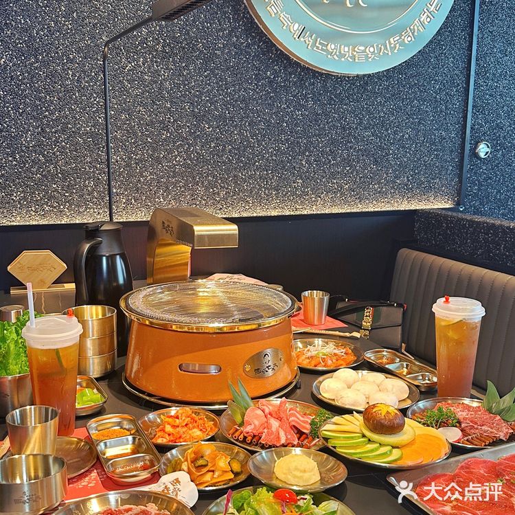 男模烤肉尊嘟有点东西