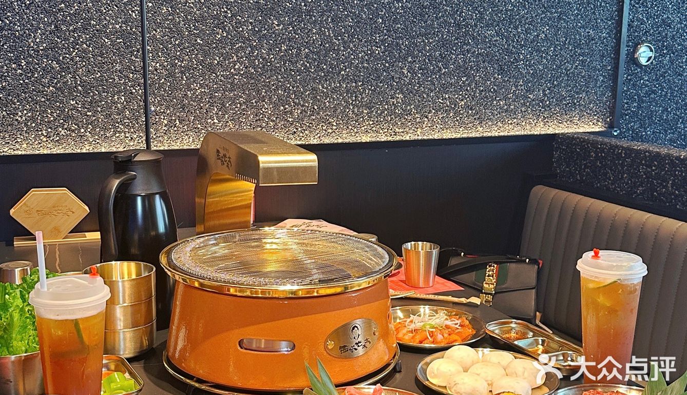 男模烤肉尊嘟有点东西