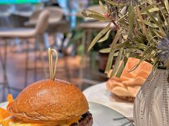 -潮一不贰·法式甜品·生日蛋糕·西式简餐(外滩店)