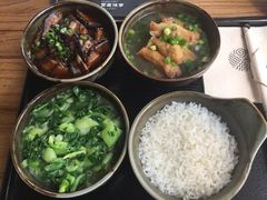 -俏湘私房菜(国贸店)